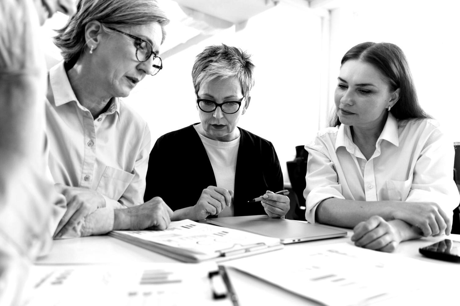 Marktanalyse und Finanztrends bei dalvryonexi